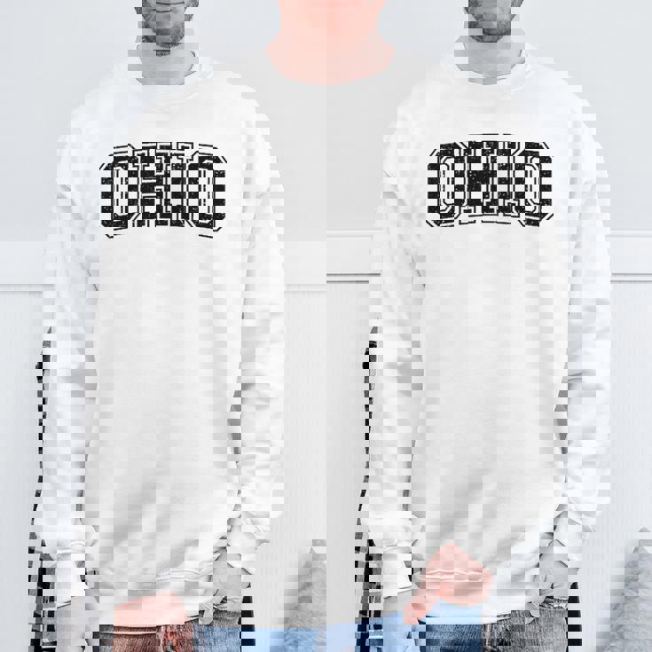 Ohio バーシティスタイル テキスト フラッグ スポーツ アスレチック ジャージスタイル スウェットシャツ 高齢者への贈り物