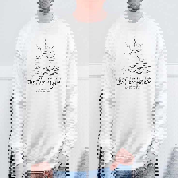 「光あれ」聖書マタイによる福音書第5章14節 スウェットシャツ 高齢者への贈り物