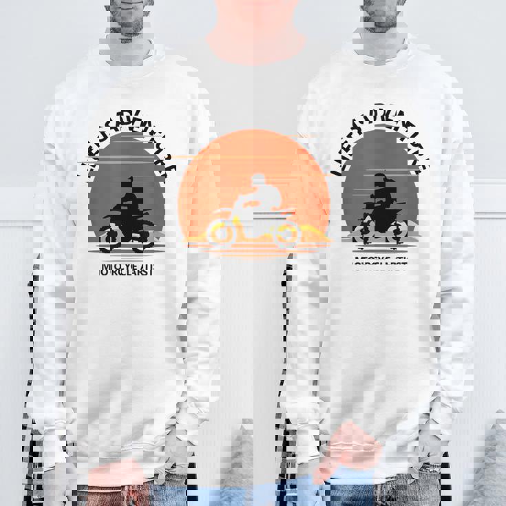 アドベンチャー バイク おもしろ ツーリング 人生は冒険だ オフロードバイクバイク イラスト スウェットシャツ 高齢者への贈り物