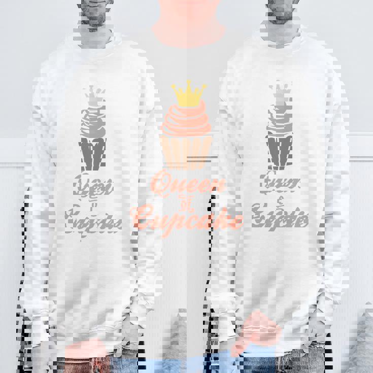 カップケーキの女王 長袖tシャツ スウェットシャツ 高齢者への贈り物