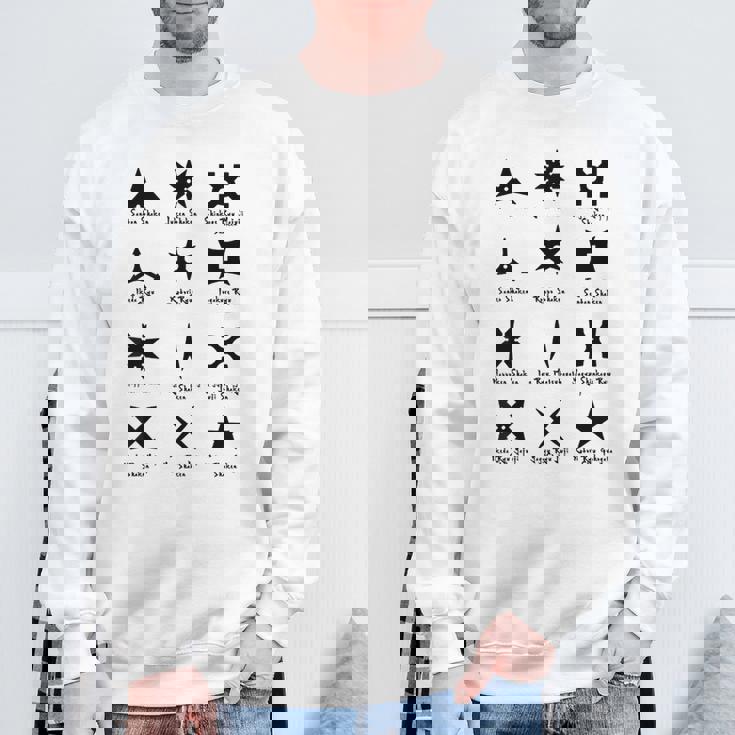 クールなタイプの忍者スターと手裏剣格闘技tシャツ スウェットシャツ 高齢者への贈り物