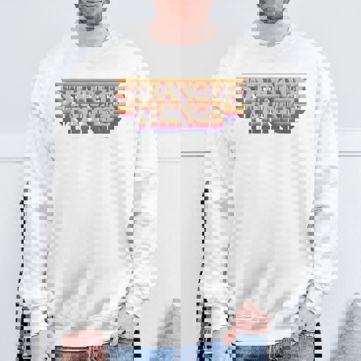 ストレンジャー・シングス ロゴ レトロ 旅行 ファン 記念品 スウェットシャツ 高齢者への贈り物