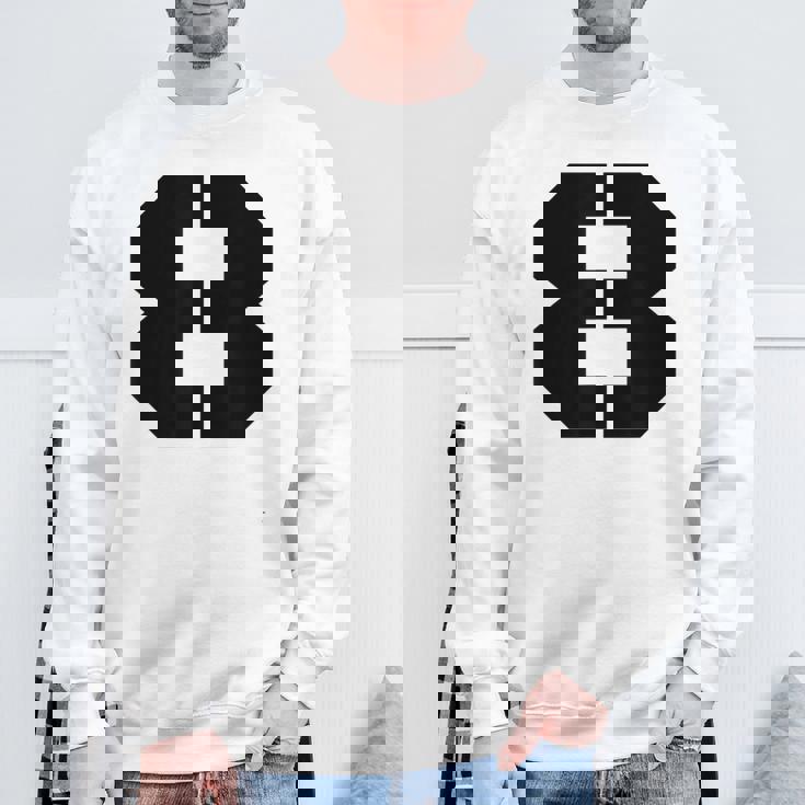 タイポグラフィ 太字 ステンシル 8番 数字 8 スウェットシャツ 高齢者への贈り物