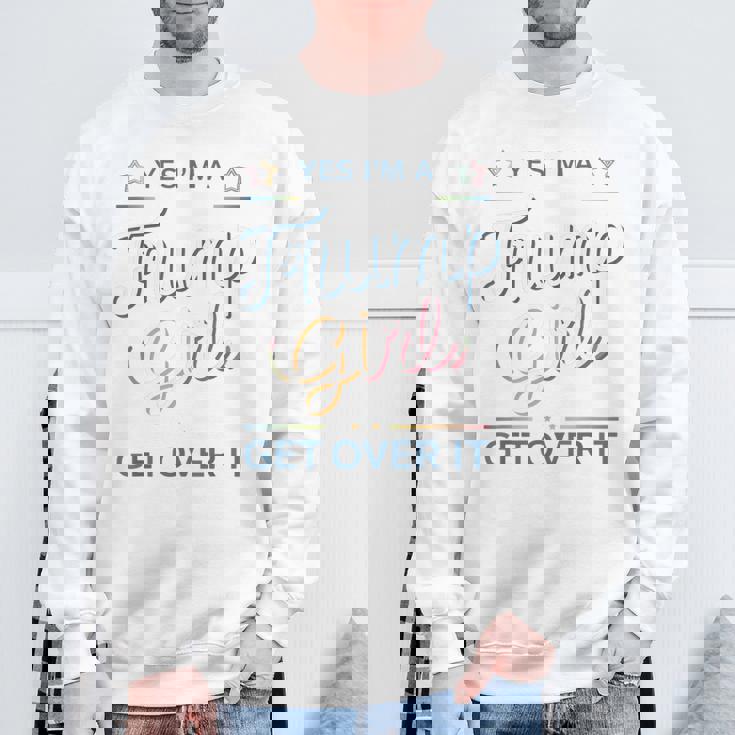 ドナルド・トランプ2024のかわいいトランプガール スウェットシャツ 高齢者への贈り物