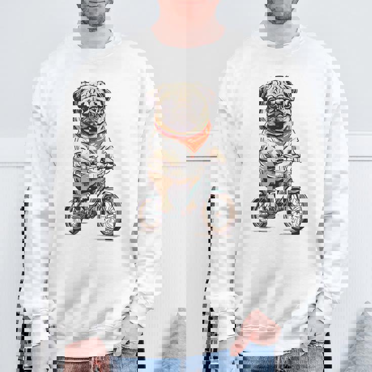 パグ いぬ イラスト パグ好き 犬好き 自転車 かわいい おもしろ レトロ かっこいい スウェットシャツ 高齢者への贈り物