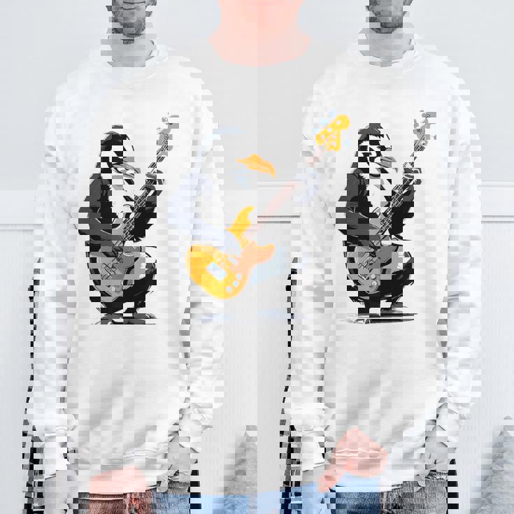 ベースギターを弾くペンギン ペンギン スウェットシャツ 高齢者への贈り物