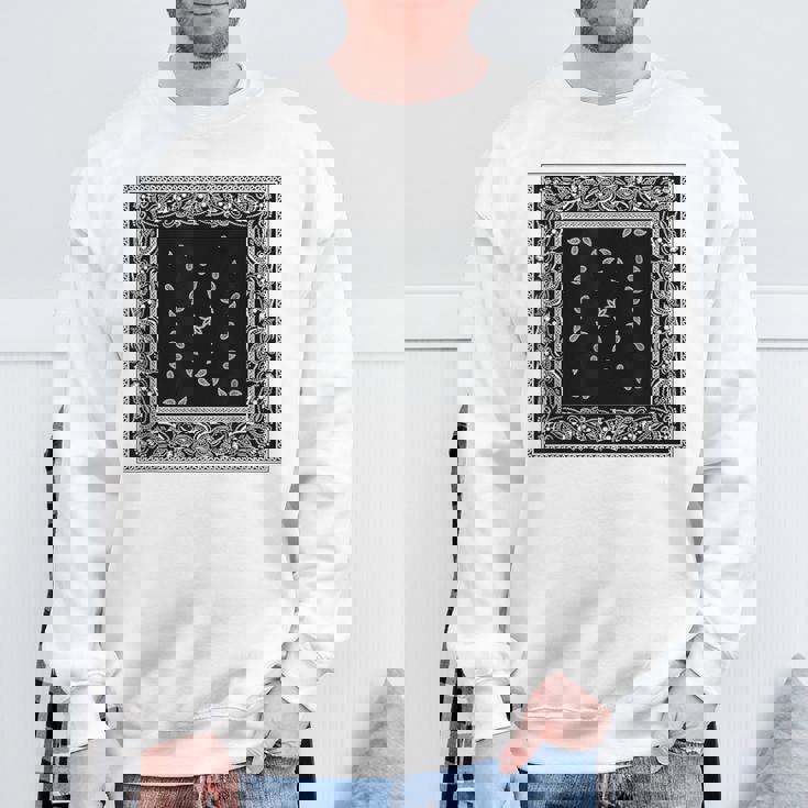 ホワイトブラックバンダナプリントtシャツ ペイズリー柄 スウェットシャツ 高齢者への贈り物