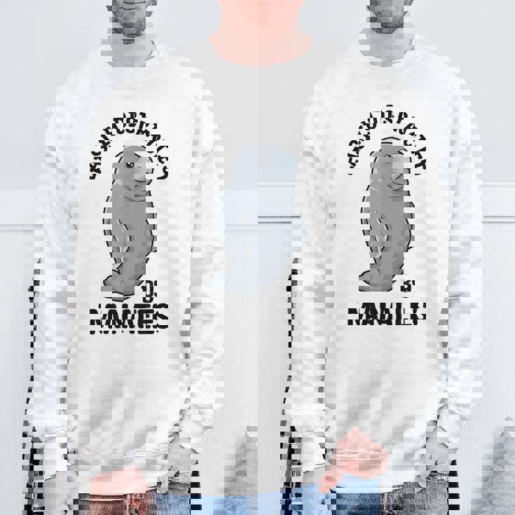 マナティーに気を取られる かわいい 海の動物 マナティー スウェットシャツ 高齢者への贈り物