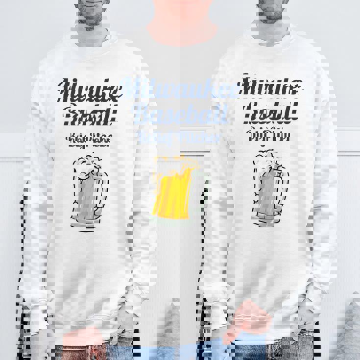 ミルウォーキービールと野球リリーフピッチャー スウェットシャツ 高齢者への贈り物