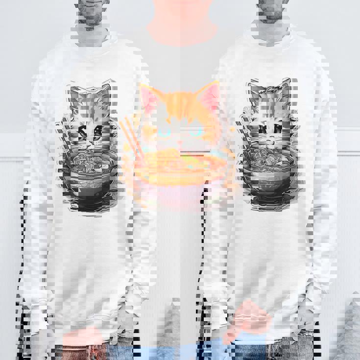 ラーメンを食べている子猫 スウェットシャツ 高齢者への贈り物