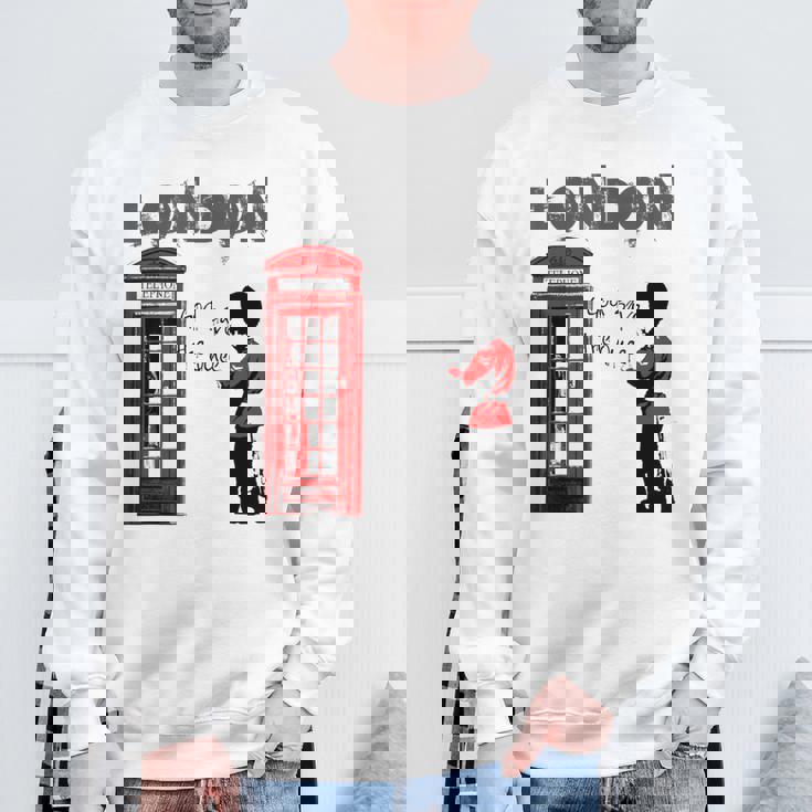 ロンドン・バンクシー・ゴッド・セーブ・ザ・クイーン スウェットシャツ 高齢者への贈り物