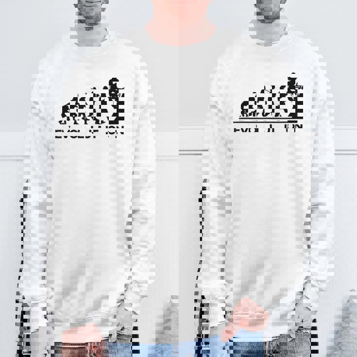 山愛好家 山登り好きにお勧めの面白い進化論 登山家のオシャレなイラスト スウェットシャツ 高齢者への贈り物