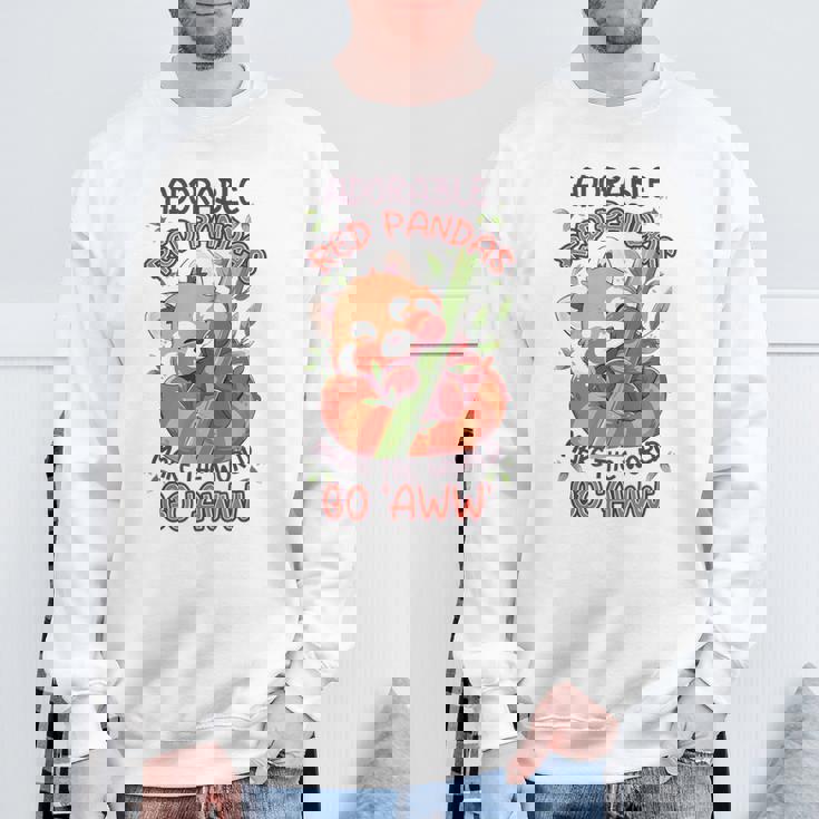 愛らしいレッサーパンダが世界を「Aww」にします。 スウェットシャツ 高齢者への贈り物