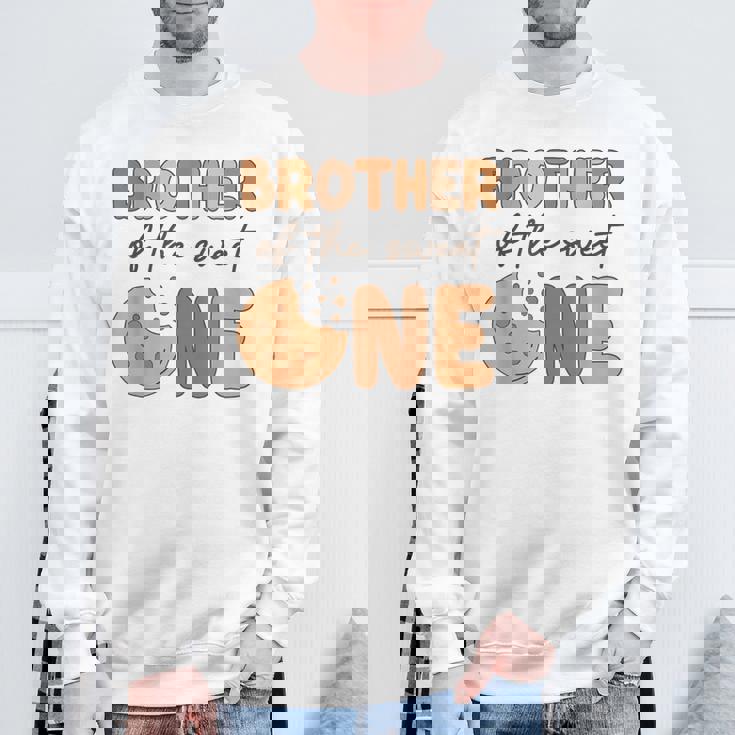 甘いものの兄弟 クッキーとミルクの誕生日パーティー スウェットシャツ 高齢者への贈り物