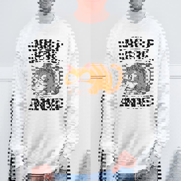 皮肉な猫好き 面白い 内向的 反社会的 不機嫌そうなキティ スウェットシャツ 高齢者への贈り物