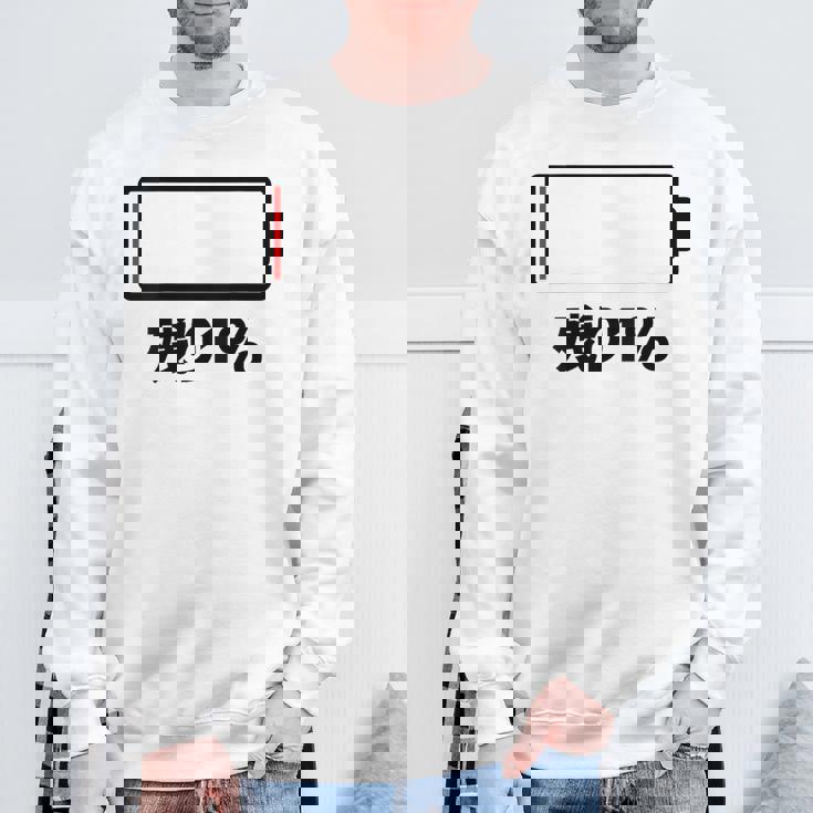 背中【残り1】電池 バッテリー おもしろ 面白い ギャグ ネタ ウケ狙い 笑える ユーモア おバカな 個性的な スウェットシャツ 高齢者への贈り物