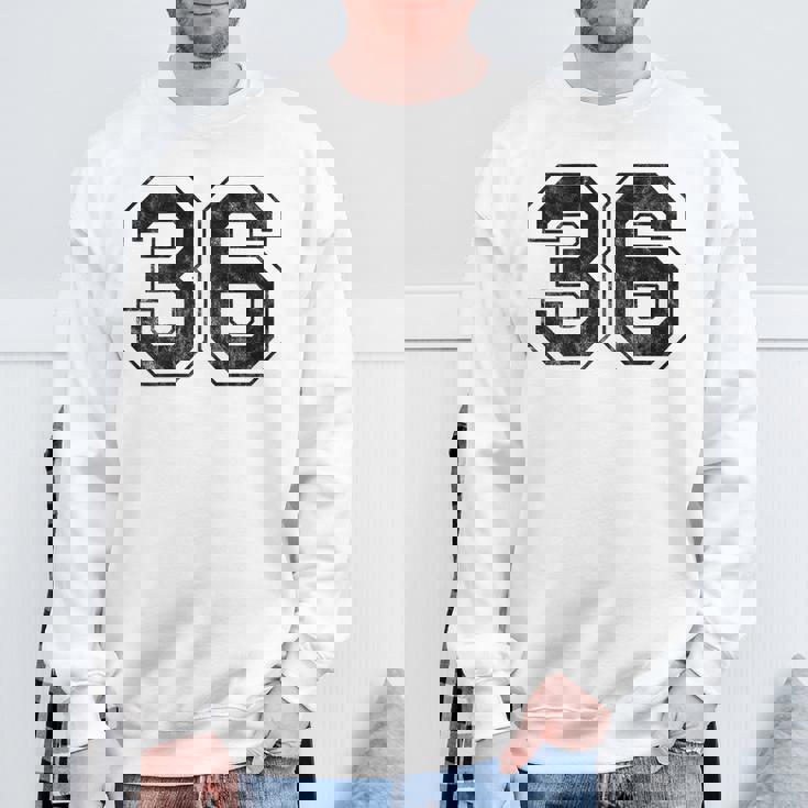 背中に36番。 スウェットシャツ 高齢者への贈り物