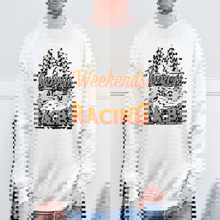 週末はレーシングカーレースモータースポーツ スウェットシャツ 高齢者への贈り物