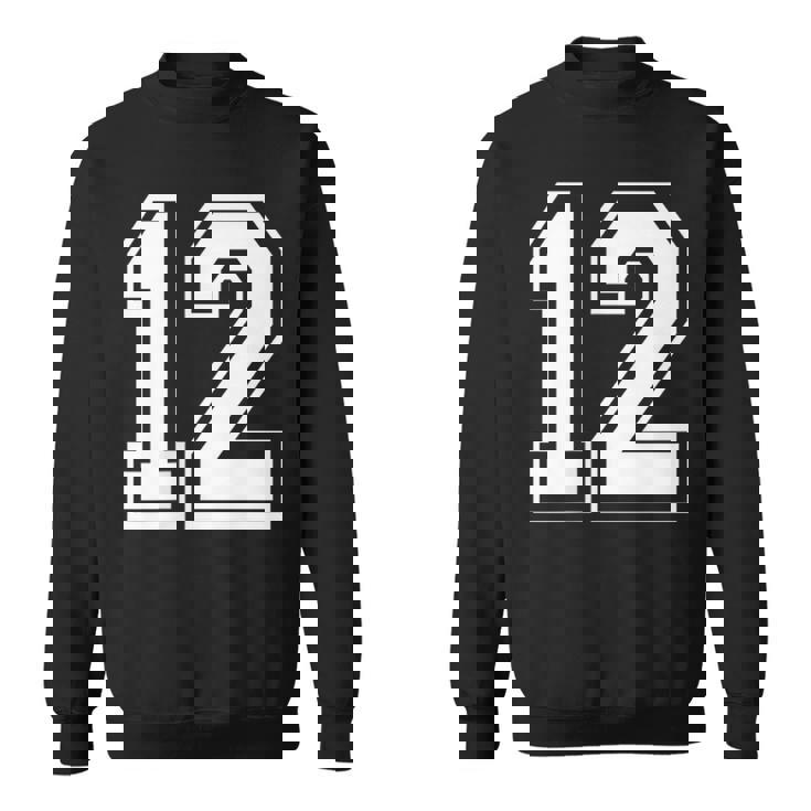 12番の前面と背面にホワイトのプリント。 スウェットシャツ