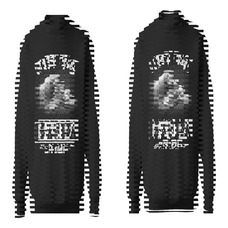 First Time Grandpa 2025 Fist Bump New Grandpa Father's Day Sweatshirt