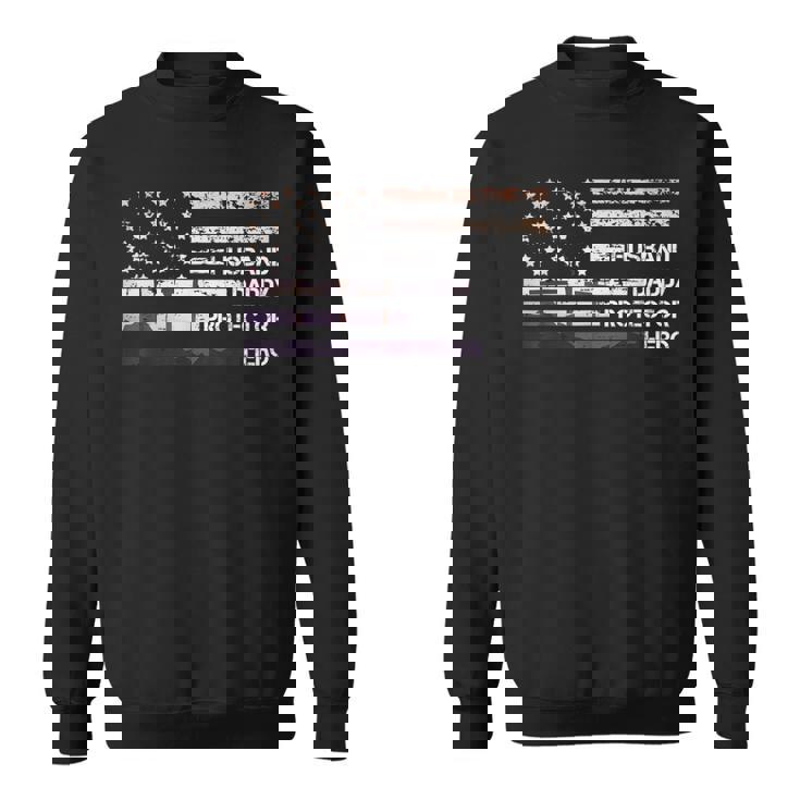 Husband Daddy Protector Hero American Flag Cool Dad スウェットシャツ