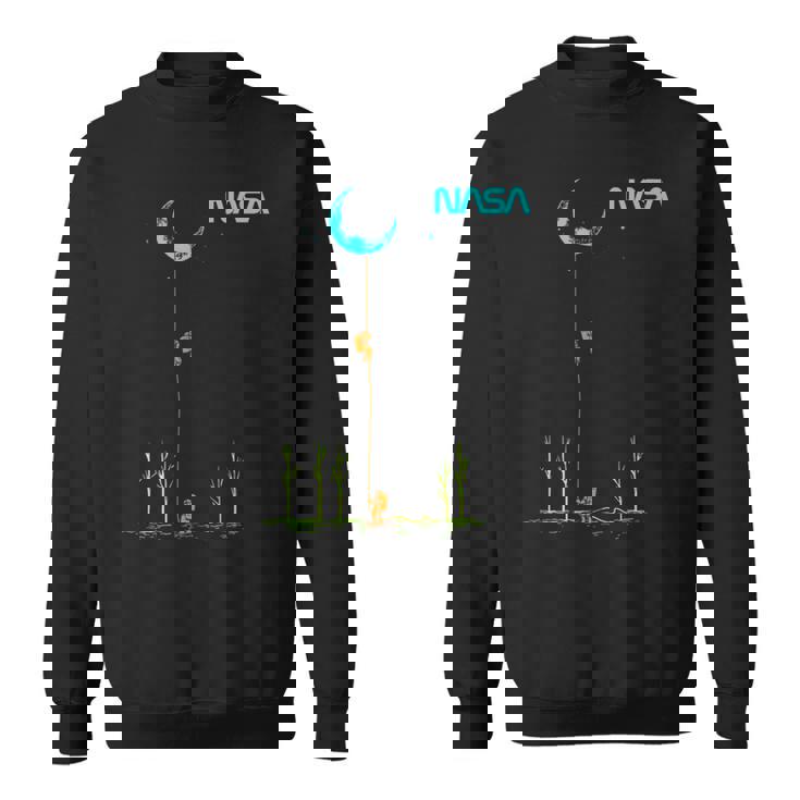 Nasaの宇宙飛行士がロープを登ってムーンワームのロゴを目指す スウェットシャツ