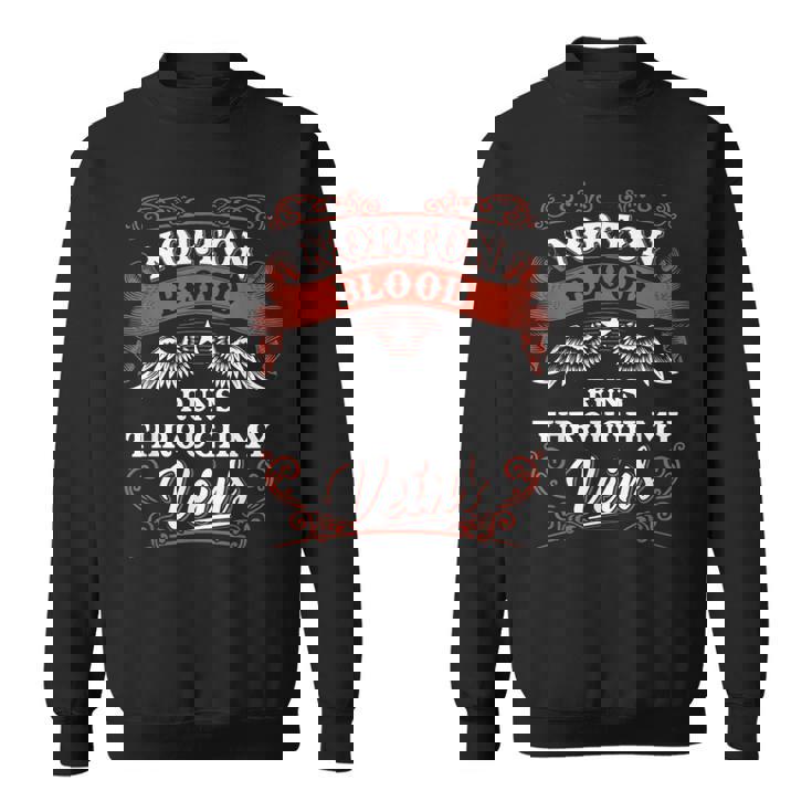 Norton Blood Run Through Myeins Family Christmas スウェットシャツ