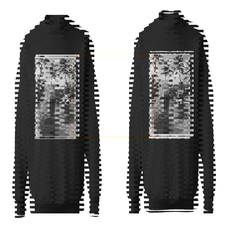 アライグマとカピバラ自撮り スウェットシャツ