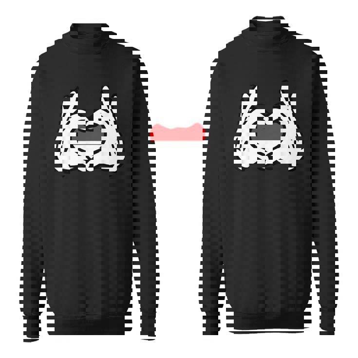 ハートを形作る漫画の手 インドネシア国旗 スウェットシャツ