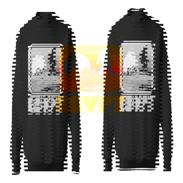 レトロ ビッグフット & ピラミッド エジプト サスカッチ グラフィック スウェットシャツ