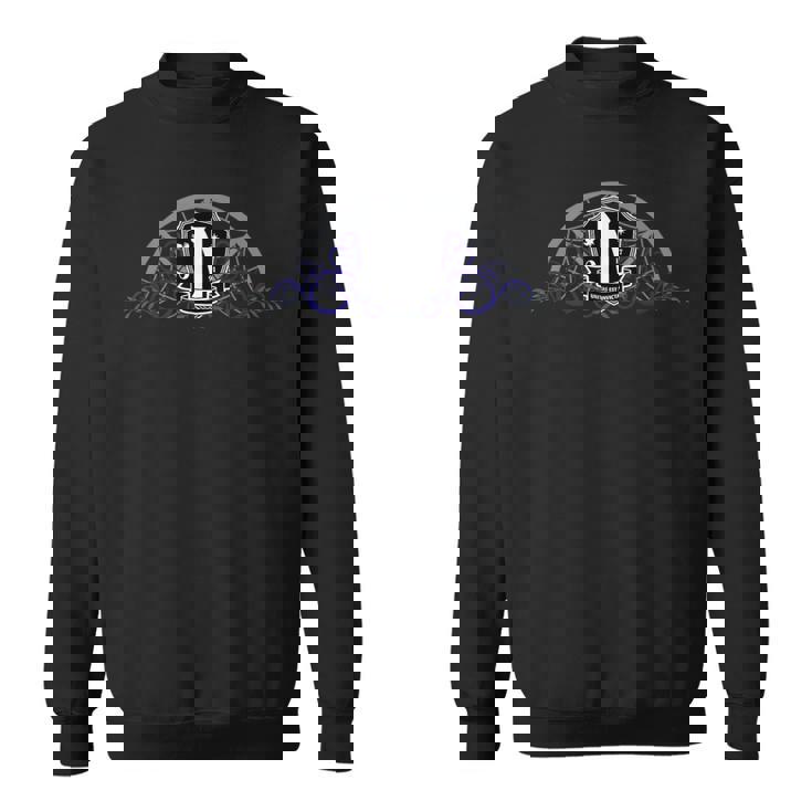 水曜日シリーズ 窓にウェンズデーネバーモアのロゴ。 スウェットシャツ