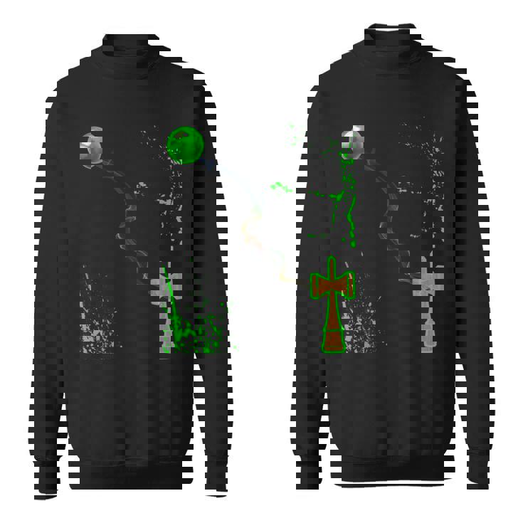 緑のスプレーの木のけん玉を渡ってガラスの球体に煙の波 スウェットシャツ