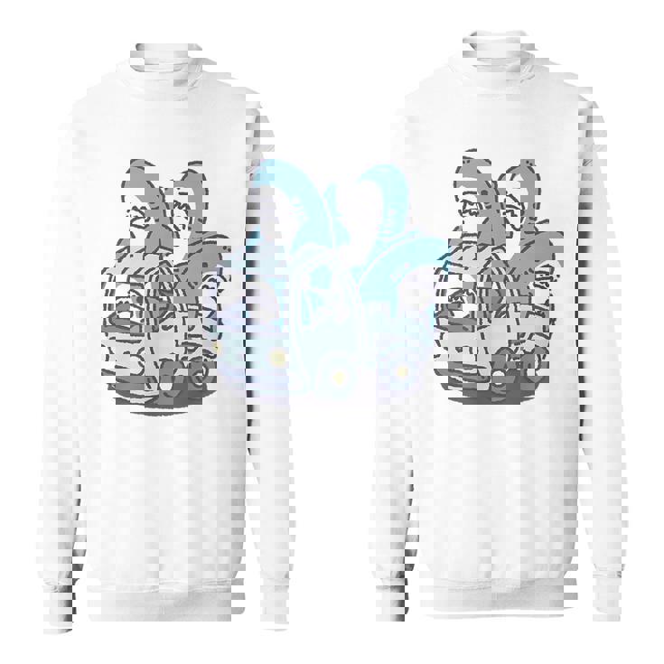 サメがたくさんトラックに スウェットシャツ