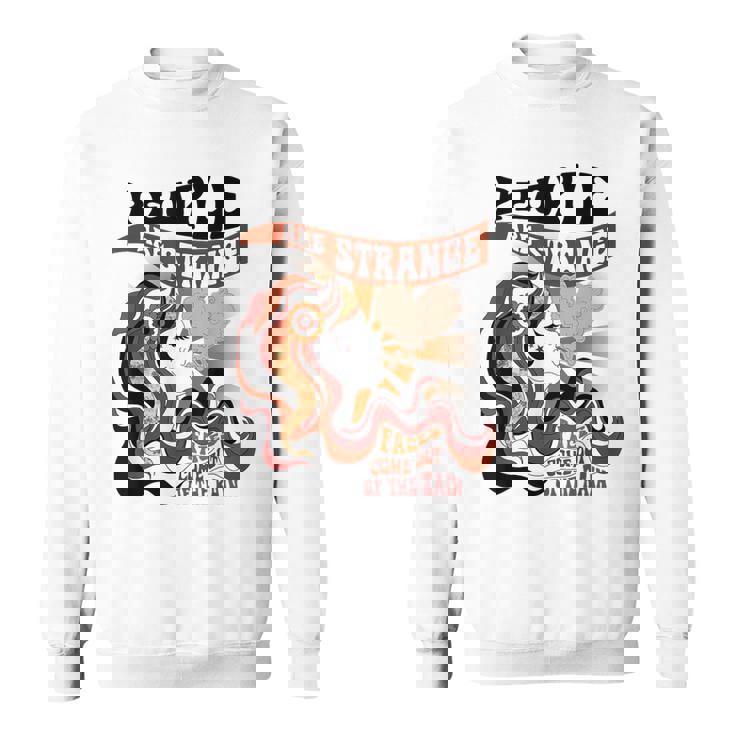 雨から顔が出てきて変な人が多いアパレル スウェットシャツ