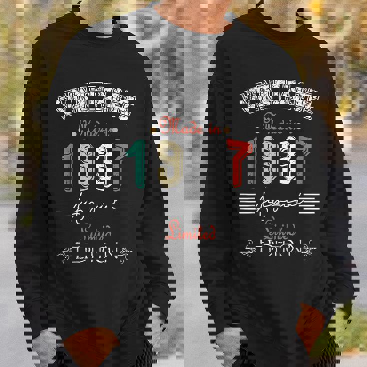 1937年8月生まれ ヴィンテージハッピーバースデー 87歳 スウェットシャツ 彼への贈り物