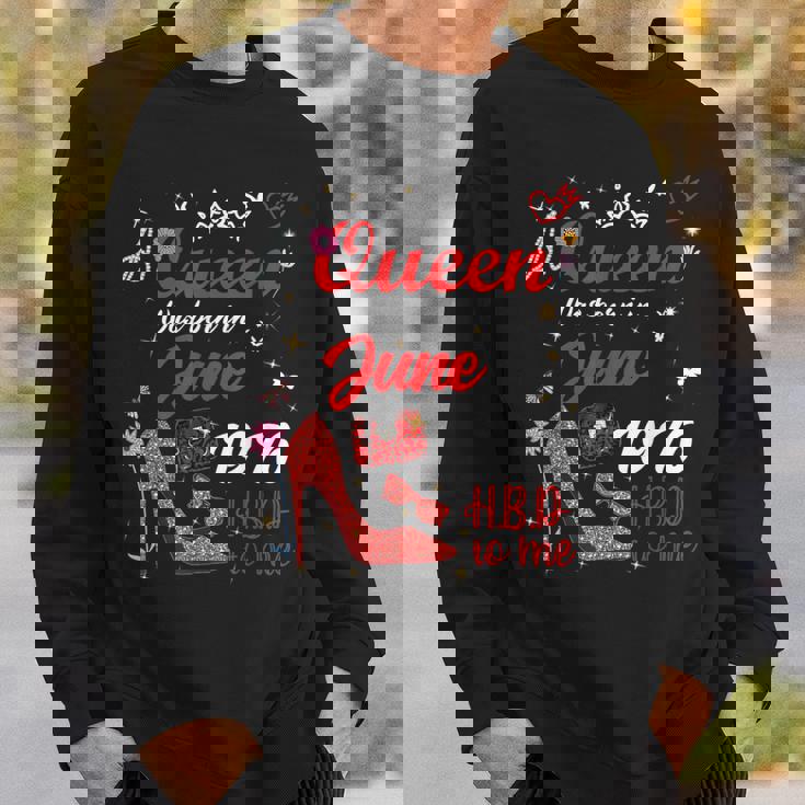 1976年6月 誕生日 この女王は1976年6月に生まれました スウェットシャツ 彼への贈り物