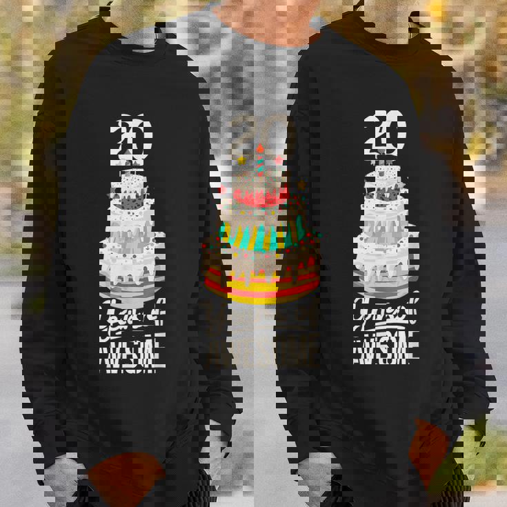 20 Years Of Awesome 20歳の誕生日ケーキ 大人用 スウェットシャツ 彼への贈り物