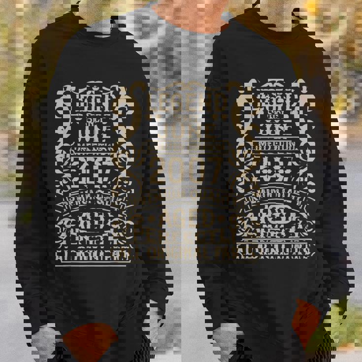 2007年6月 18歳の誕生日デコレーション ヴィンテージ 18歳の誕生日 スウェットシャツ 彼への贈り物