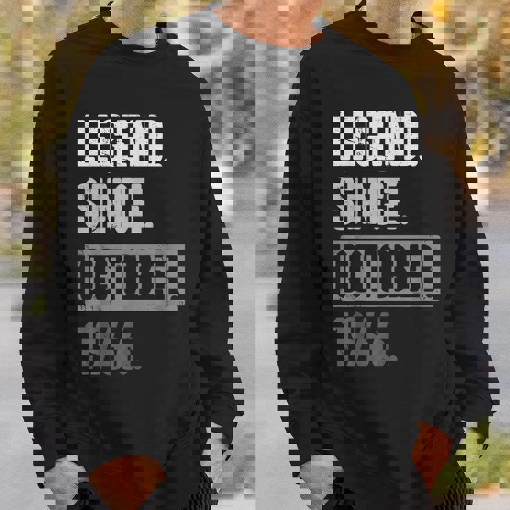 57歳の誕生日 ヴィンテージ レトロ 面白い 57歳 10月 1966 スウェットシャツ 彼への贈り物