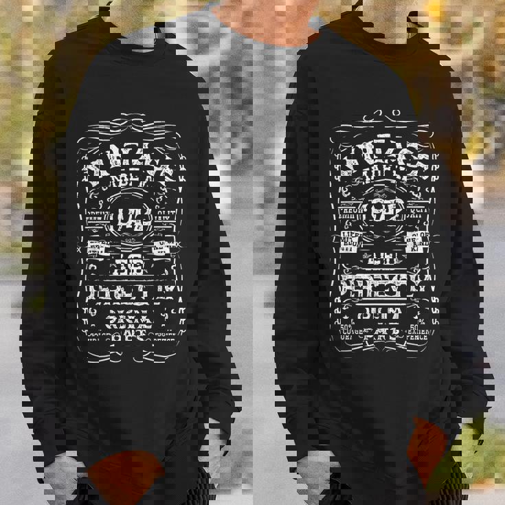 83 歳のギフト ヴィンテージ 1942 年生まれ レトロ 83 歳の誕生日 スウェットシャツ 彼への贈り物