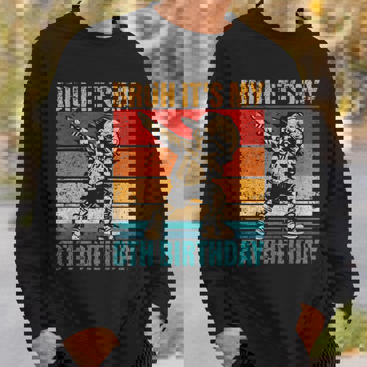 8歳の誕生日 軽くたたく少年 Bruh It's My 8Th Birthday スウェットシャツ 彼への贈り物