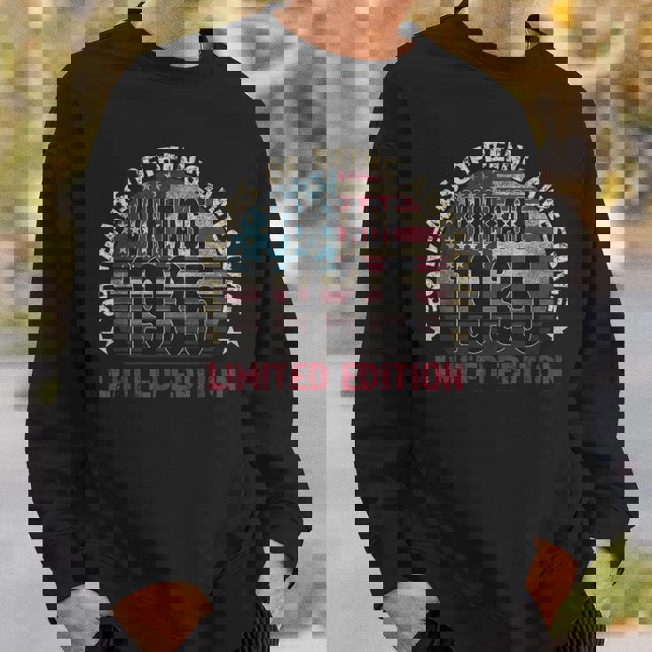 90Th Birthday Vintage Born 1935 Turning 90 Year Old Sweatshirt Gifts for Him