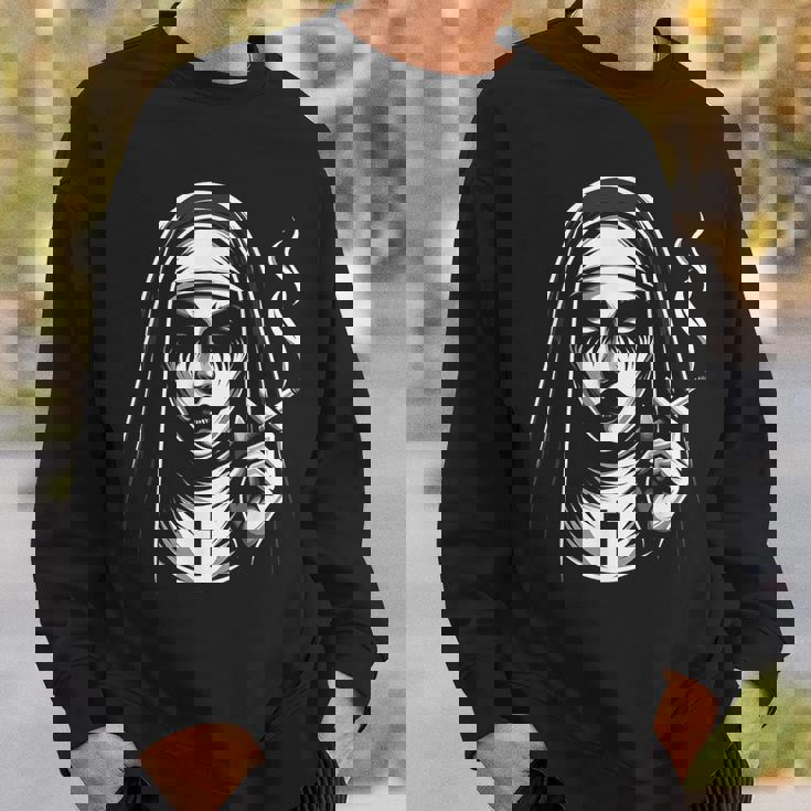 Badmoking Nun オカルトゴス 魔術&ホラー ゴシック スウェットシャツ 彼への贈り物