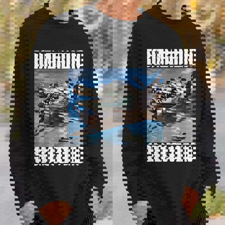 Bombardino Crocodilo イタリアンブレインロットミーム スウェットシャツ 彼への贈り物