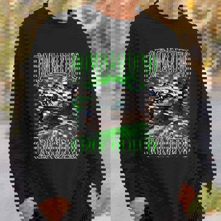 Bombardino Crocodilo イタリアンブレイン 面白い クロコダイル ミーム スウェットシャツ 彼への贈り物