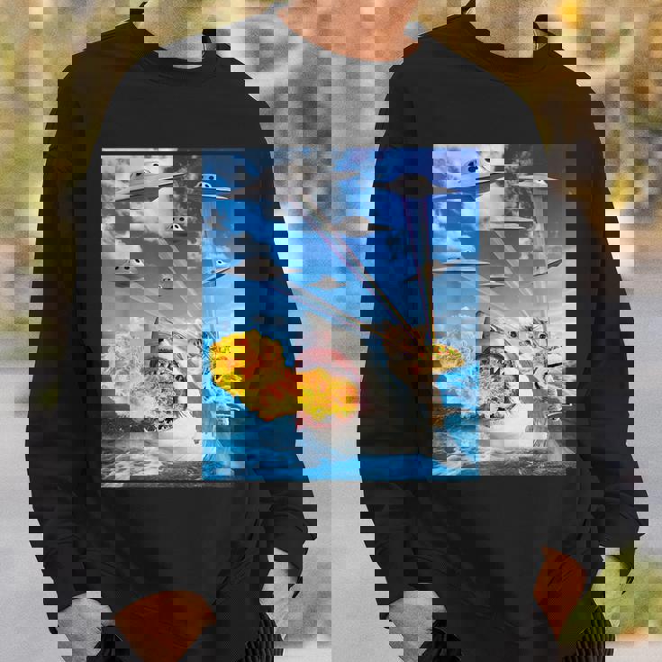 Cat Riding Fire Breathehark レインボー レーザー タコス スウェットシャツ 彼への贈り物