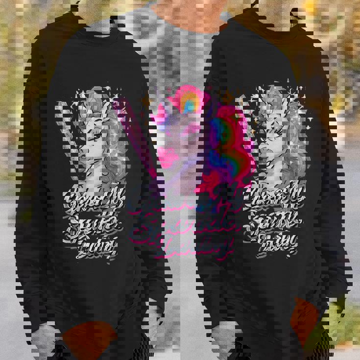 Choke On My Radiance 面白いユニコーンレインボーアティチュード スウェットシャツ 彼への贈り物