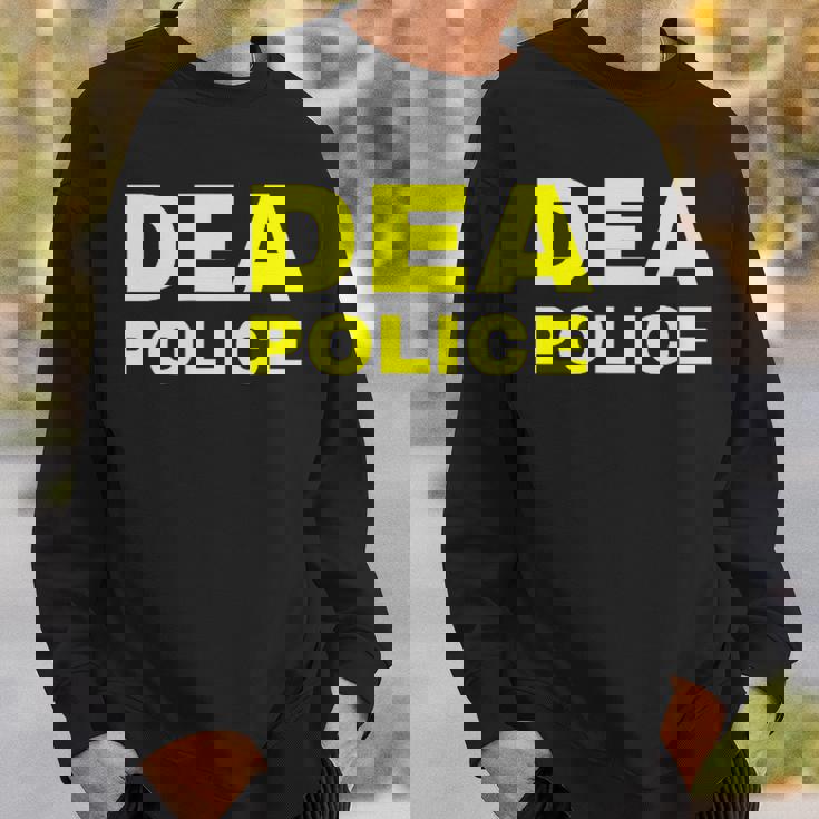 Dea Police Drug Enforcement Administration フロントとバック スウェットシャツ 彼への贈り物