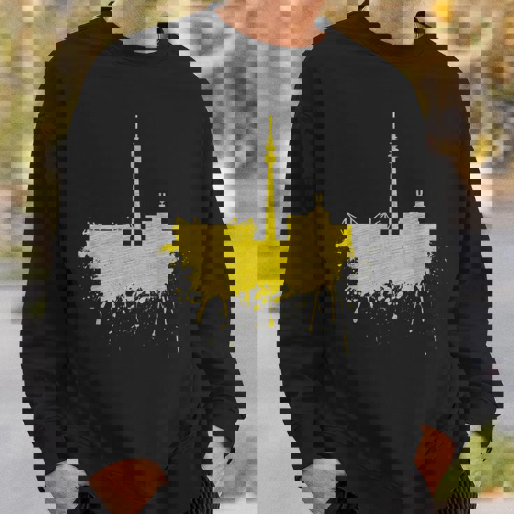 Dortmundkyline ドルトムントのスカイライン 黄色い絵 ドルトムント好きにはたまらないファンアート スウェットシャツ 彼への贈り物