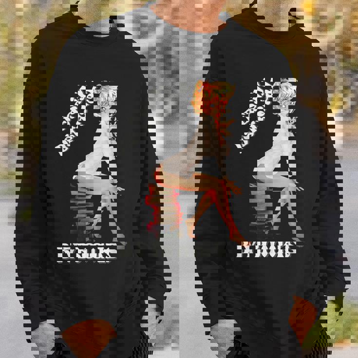 Easily-Distracted By Books ピンナップガール セクシーアニメ レトロアート スウェットシャツ 彼への贈り物